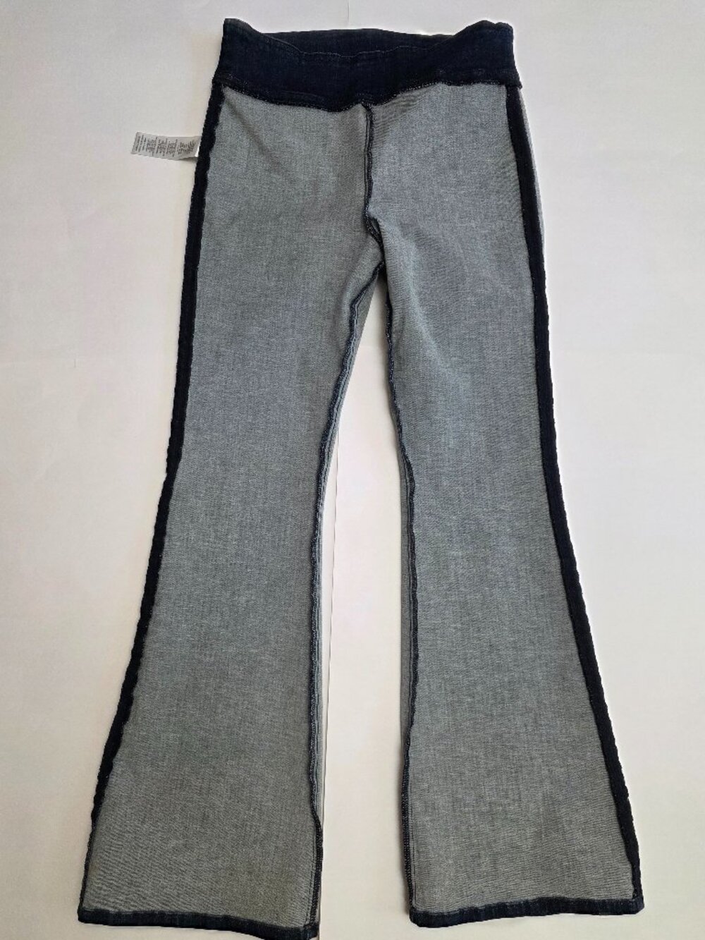 NWOT FRAME The Jetset Flare Jeans in Keller (size 30-34) - Picture 11 of 15